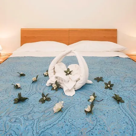 Bed & Breakfast Alloggio Cristina 3*