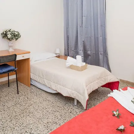 Bed & Breakfast Alloggio Cristina 3*