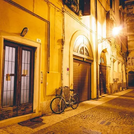 Alloggio Cristina Bed & Breakfast 3*