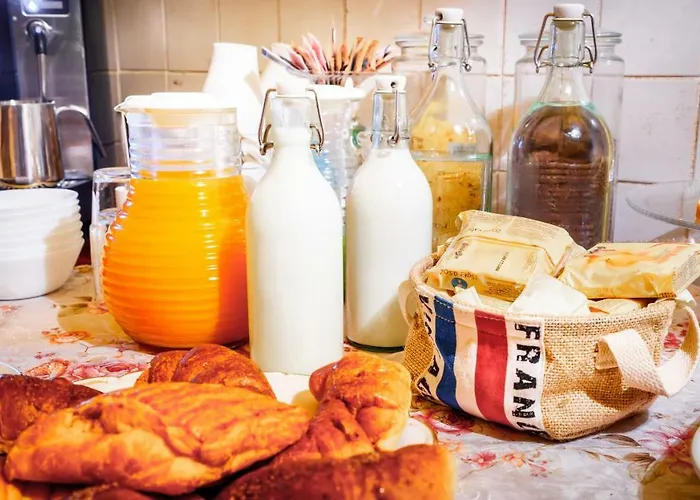 Bed & Breakfast Alloggio Cristina 3*